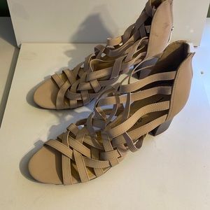 Tan heels size 9